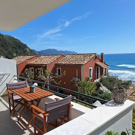 New Era 120 Menigos * Glyfada (Corfu)