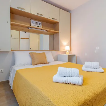 Appartement New Era 120 Menigos *