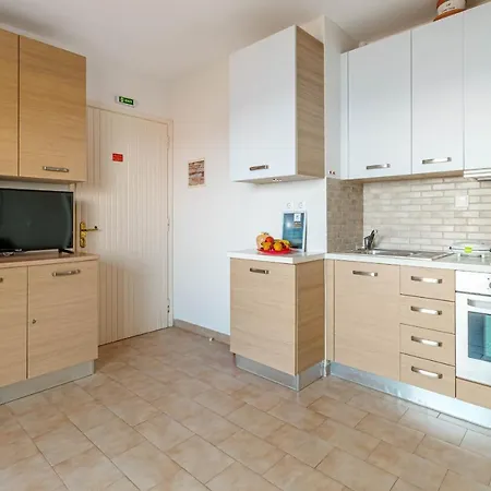 Apartment New Era 120 Menigos *